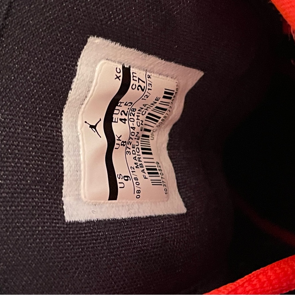Selling almost new Jordan’s worn couple handful of times condition check photos - Picture 2 of 4